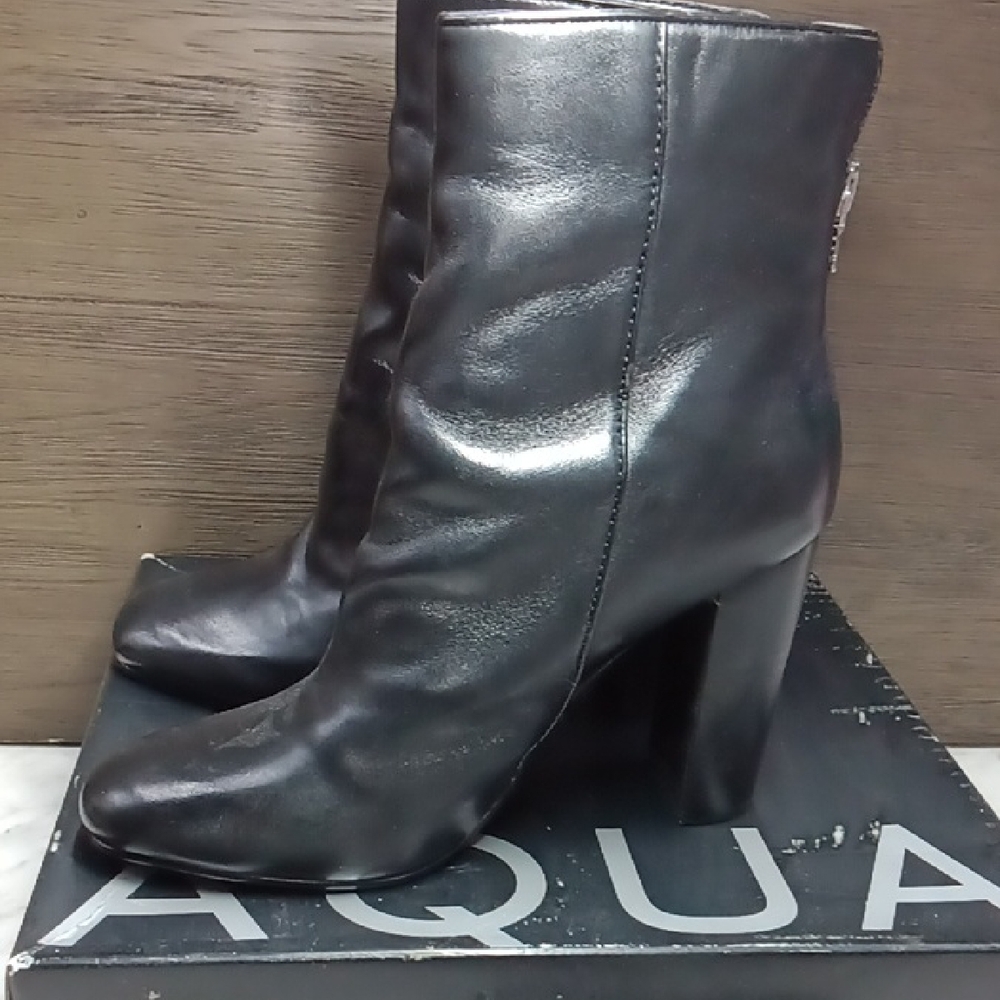 Aqua Women's Soren Block Heel Booties 100% Bloomingdale's Exclusive Size 9 NEW